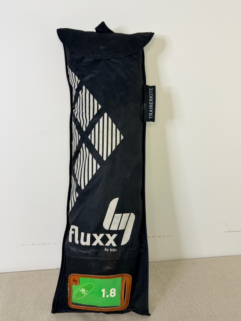 HQ4 Fluxx 1.8 Trainer Kite Complete w Bar Lines Beginner Power Kite